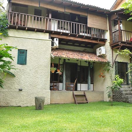 Bangalawa Bed & Breakfast Nawala Екстериор снимка