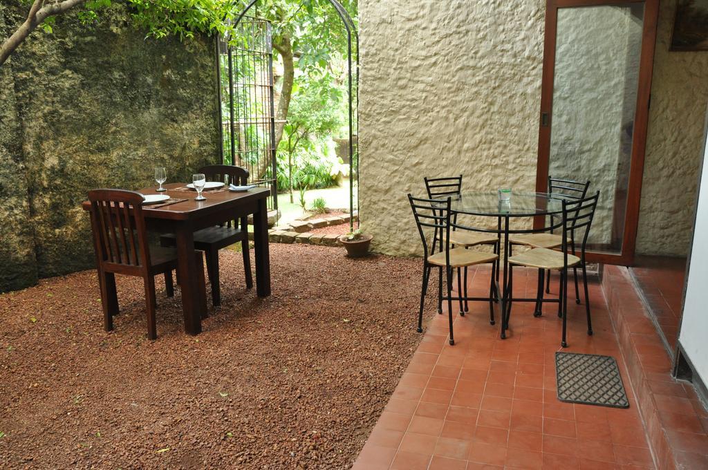 Bangalawa Bed & Breakfast Nawala Екстериор снимка