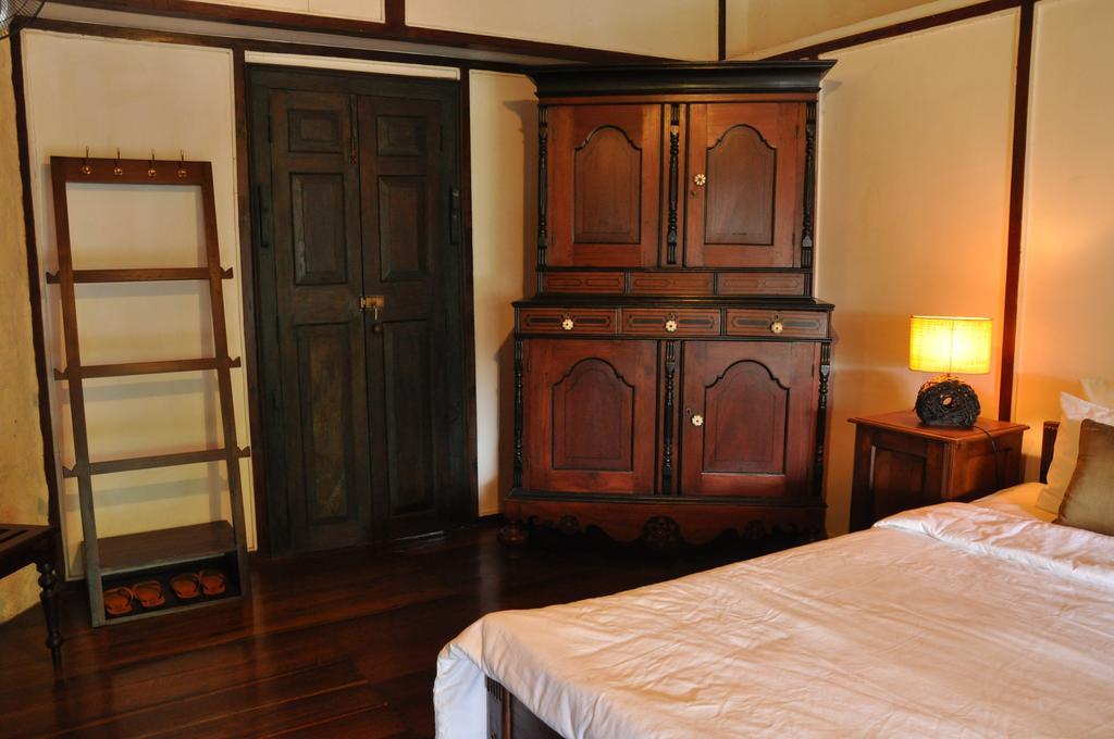 Bangalawa Bed & Breakfast Nawala Стая снимка