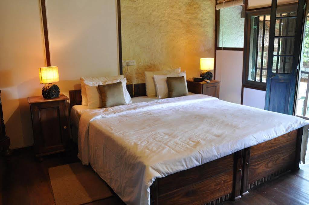 Bangalawa Bed & Breakfast Nawala Екстериор снимка